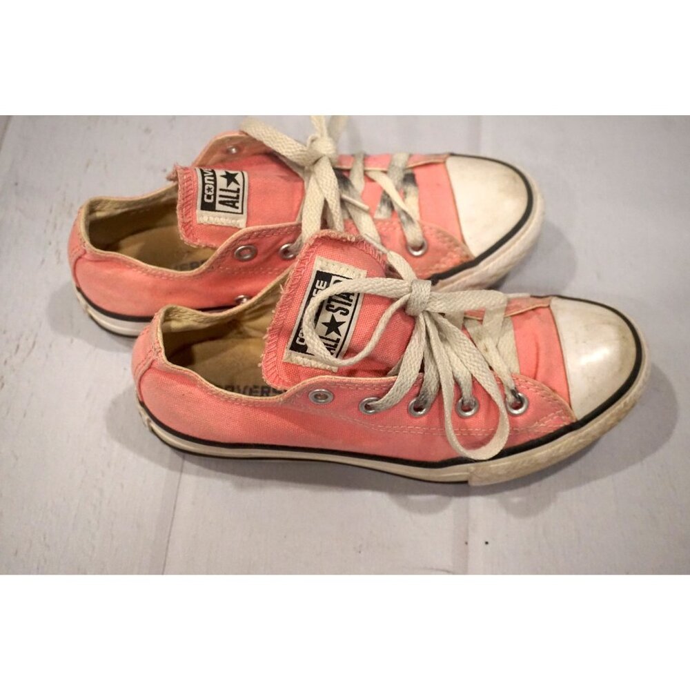 Converse Girls Pink Chuck Taylor Low-Top Sneakers – Size 1 - Picture 10 of 10